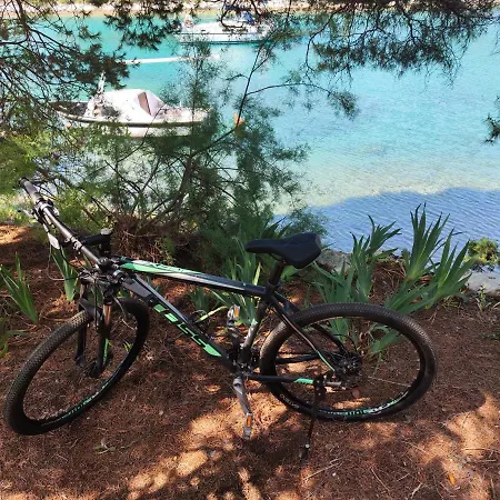 Perina Haven - Island Vis Beachfront * Rogacic