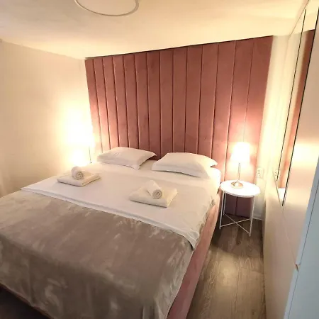 Perina Haven - Island Vis Beachfront *