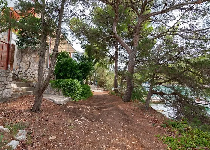 Perina Haven - Island Vis Beachfront