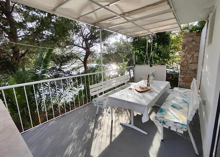 Perina Haven - Island Vis Beachfront * Rogacic