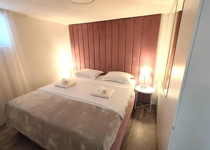 Perina Haven - Island Vis Beachfront *