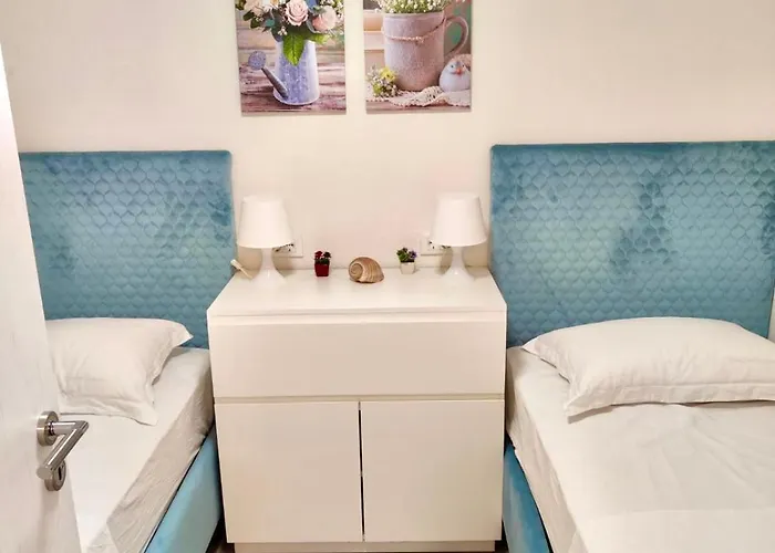 Perina Haven - Island Vis Beachfront Daire