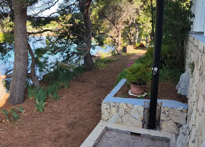 Perina Haven - Island Vis Beachfront * Rogacic