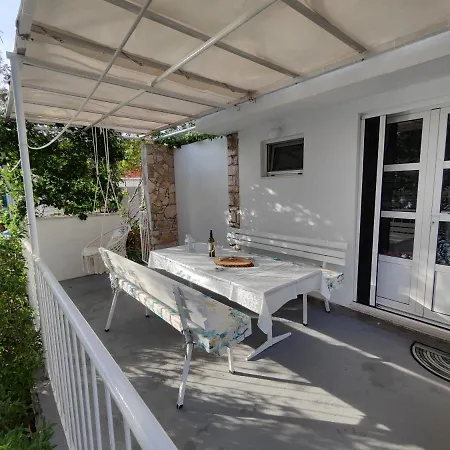 公寓 Perina Haven - Island Vis Beachfront *