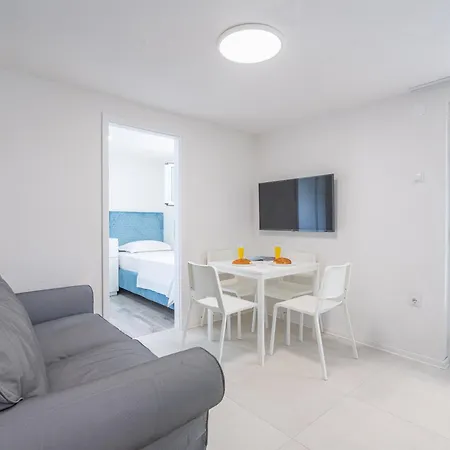 Lejlighed Perina Haven - Island Vis Beachfront Rogacic