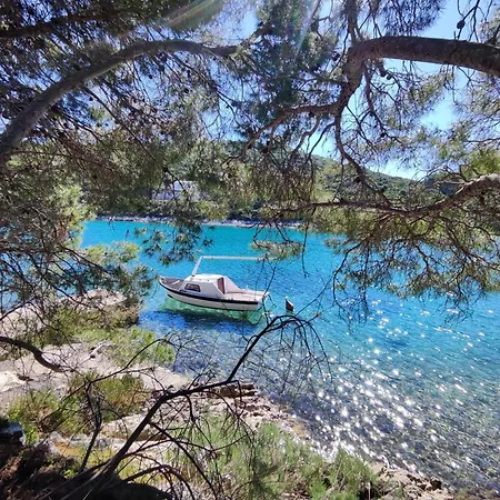 Apartment Perina Haven - Island Vis Beachfront *